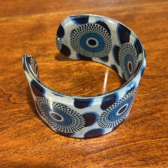 Blue and White Cuff Bracelet - Picture 4 of 4